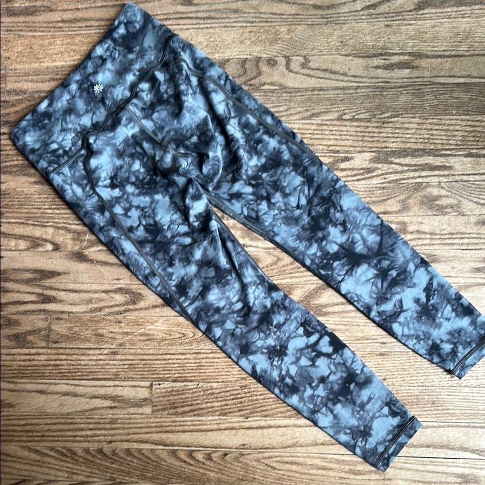 ATHLETA Womens Powervita Tie Dye Salutation 7/8 Tights Gray Lt Blue Size XS EUC